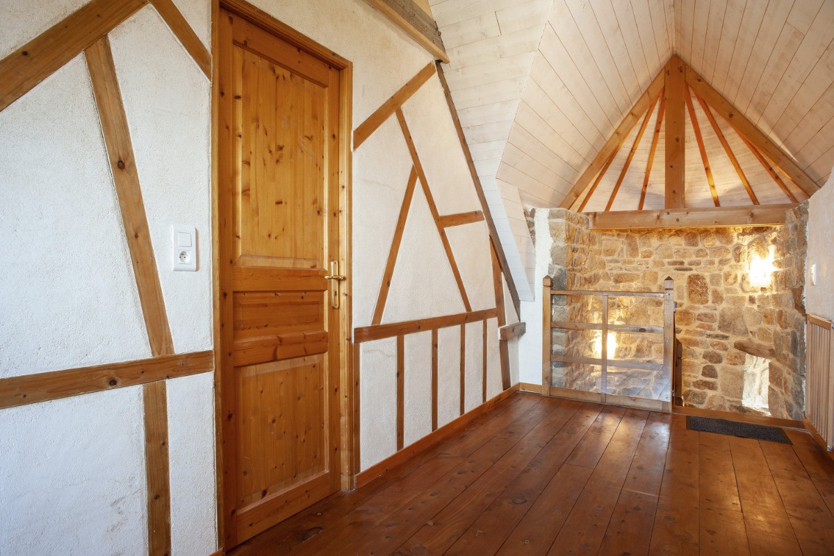 Palier donnant accès aux chambres de l'étage.