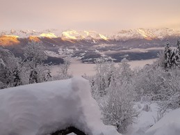 Evasion au Naturel - Balcon de Marcieu - vue de la terrasse du gite de groupe - après une chute de neige en hiver au col de Marcieu en Chartreuse