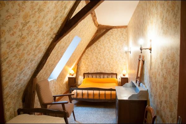 Chambre 1 lit double et 1 lit simple