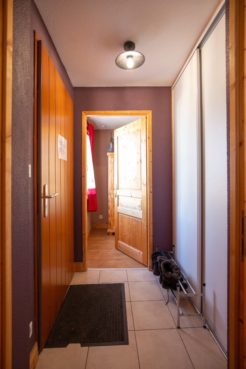 Couloir d'entrée, vu du séjour