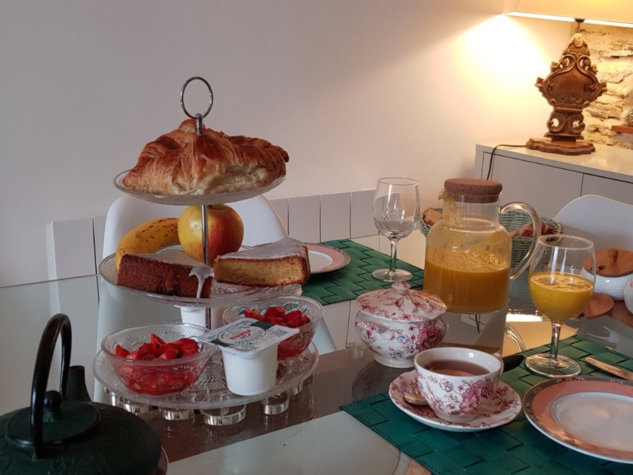 Petit dejeuner dans le séjour