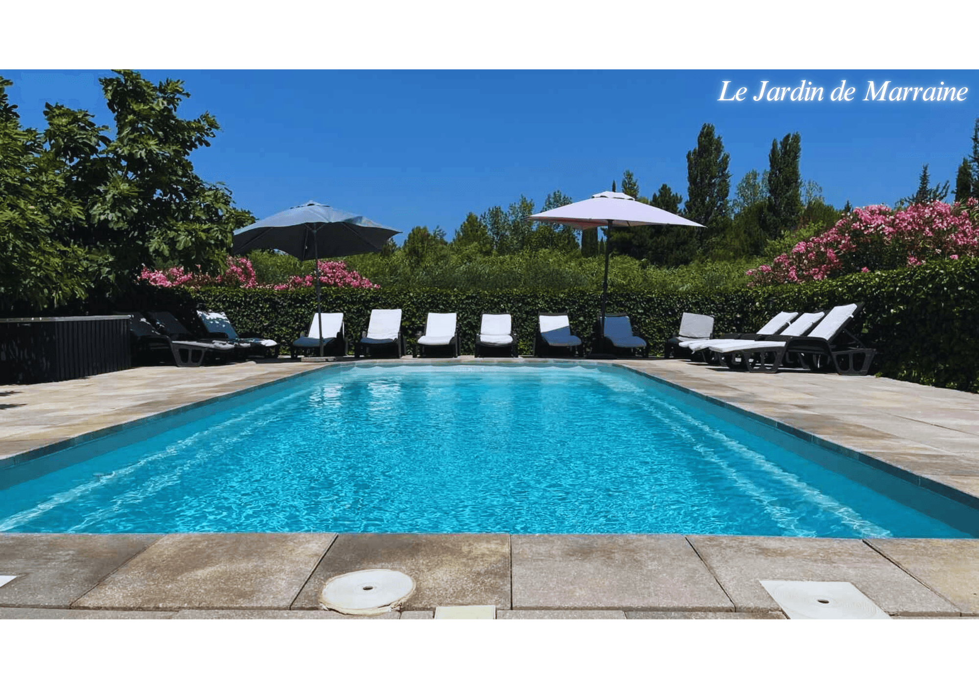 La piscine 9m x 4m / profondeur 1,50m hors marches