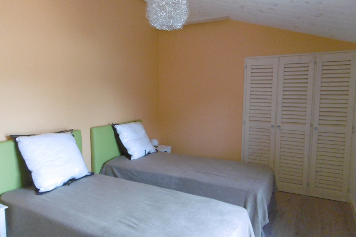 Chambre 2 - Étage - 2 lit 90cm
