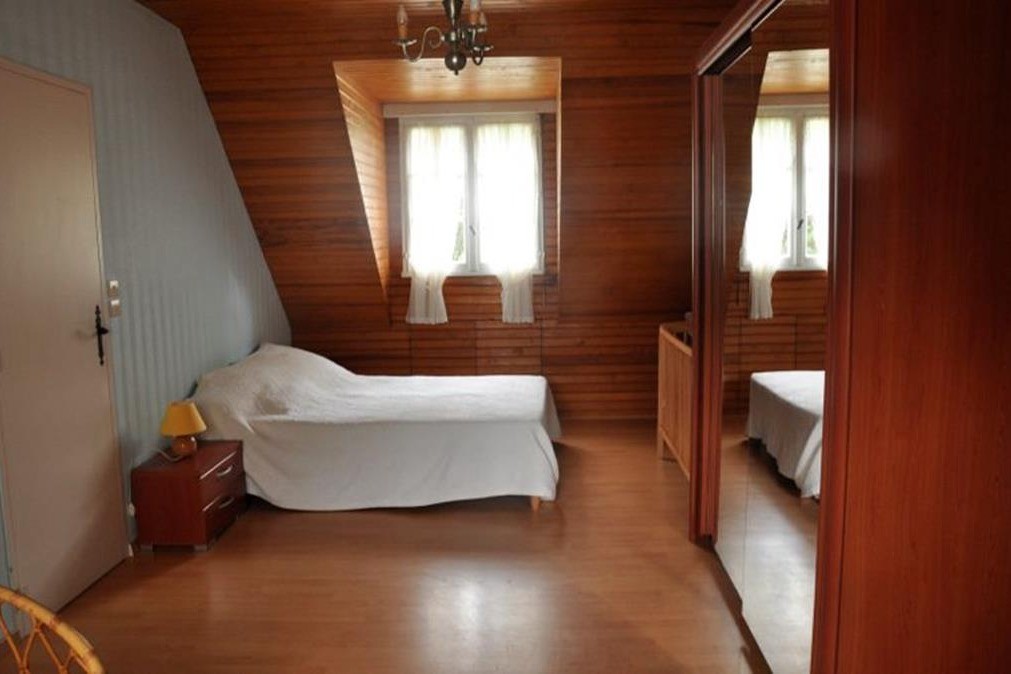 Grande chambre étage