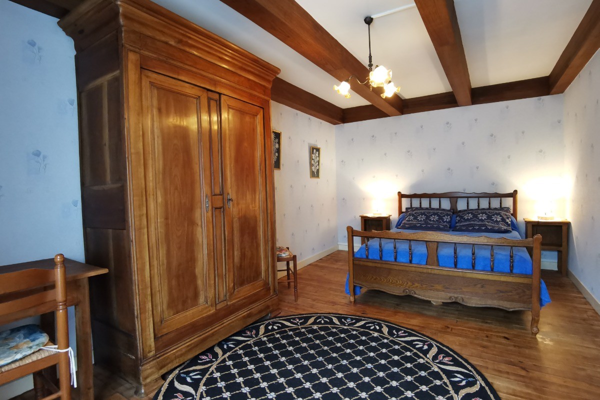 Etage 1: Chambre 2 avec lit 140