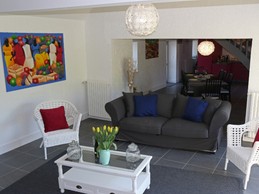 Salon avec canapé convertible