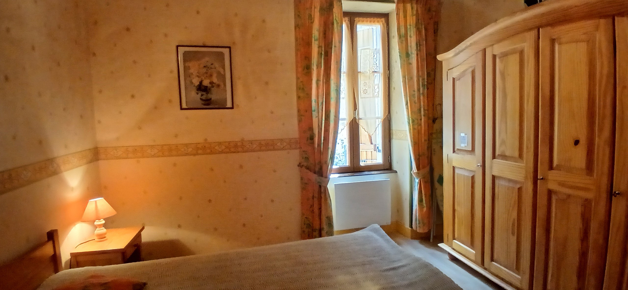 Gîte Clévacances, Chéniers, Creuse - Chambre (côté sud)