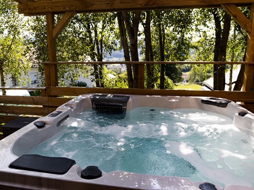 Spa extérieur - Chalet des Sources
