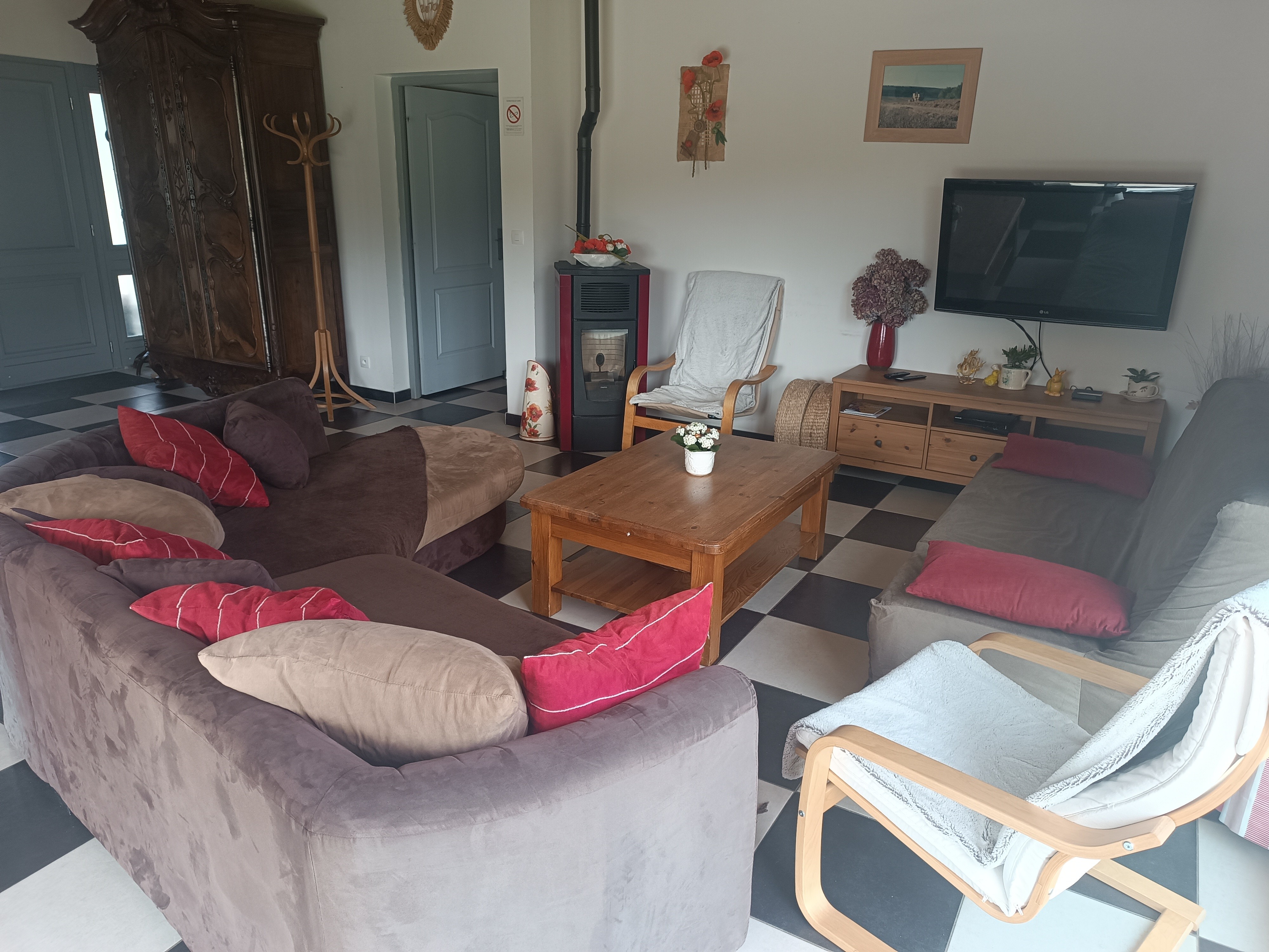 A friendly lounge