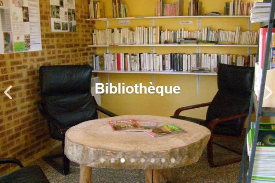 Bibliothèque Village de Gîtes Les Collines d'Eyvigues 24580 Salignac Eyvigues Clévacances