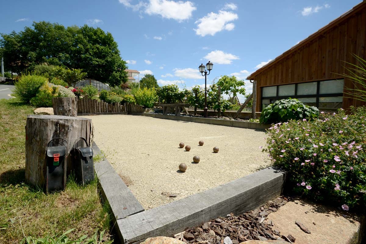 Le terrain de boules