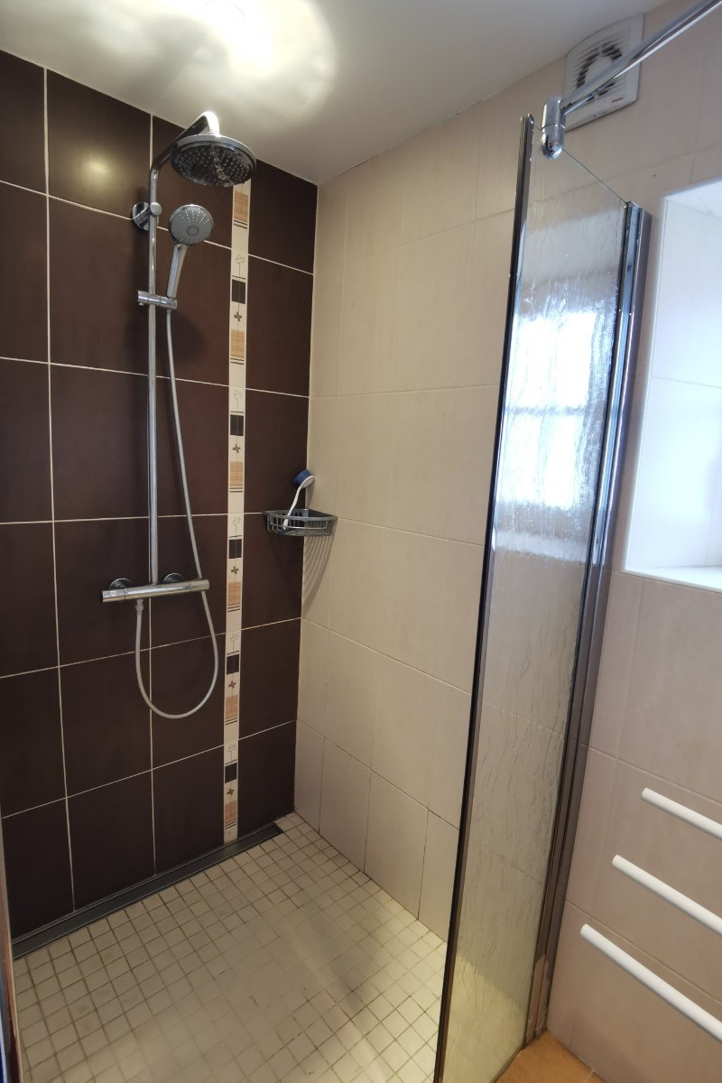 Douche à l'italienne