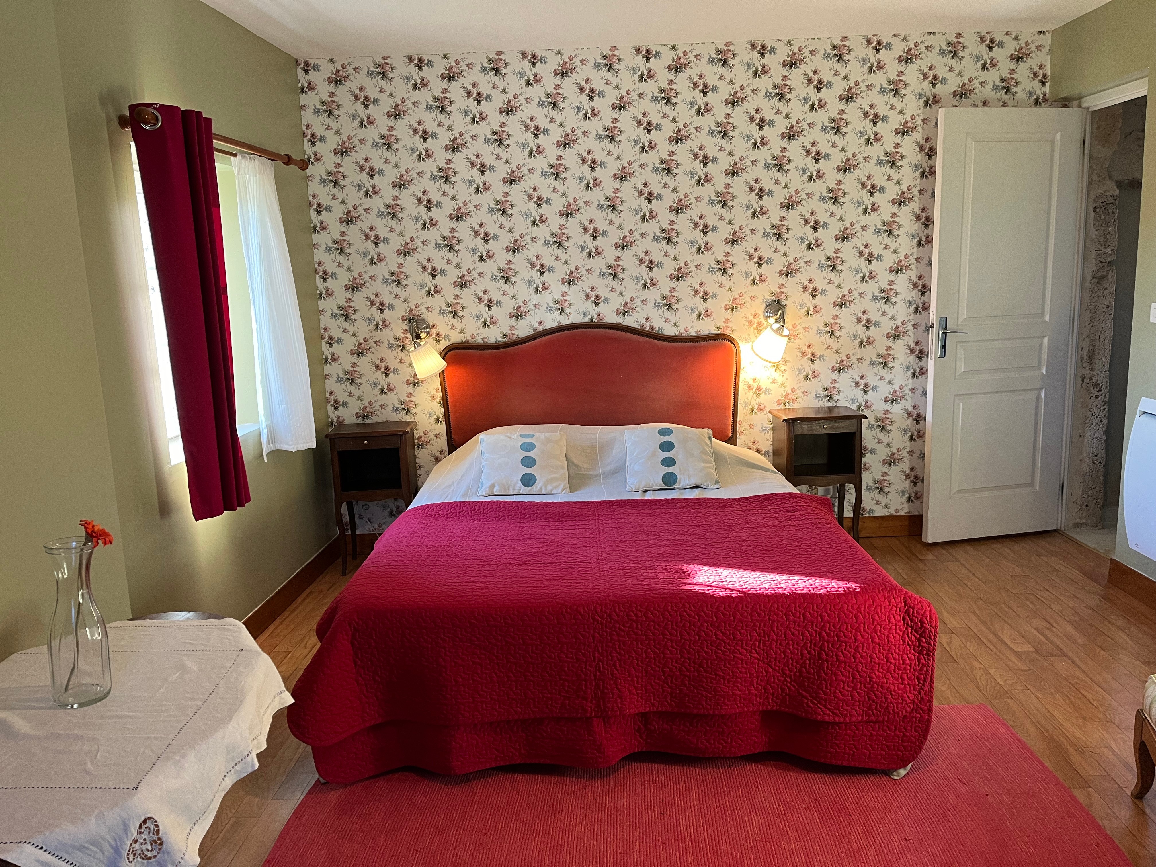 La maison de Karen Gîte 4 personnes Aure/mer chambre 1 vue 2