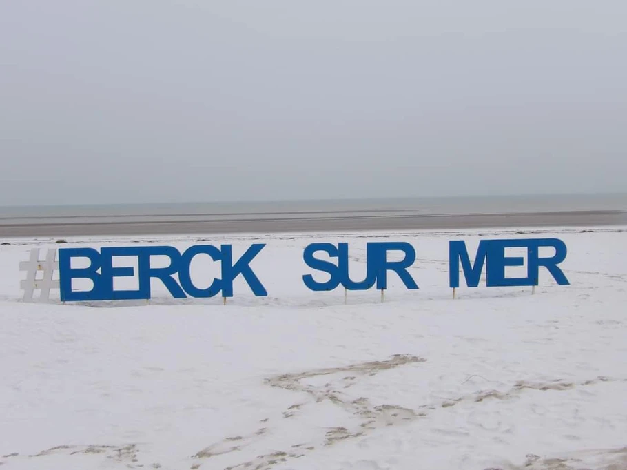 La plage sous la neige