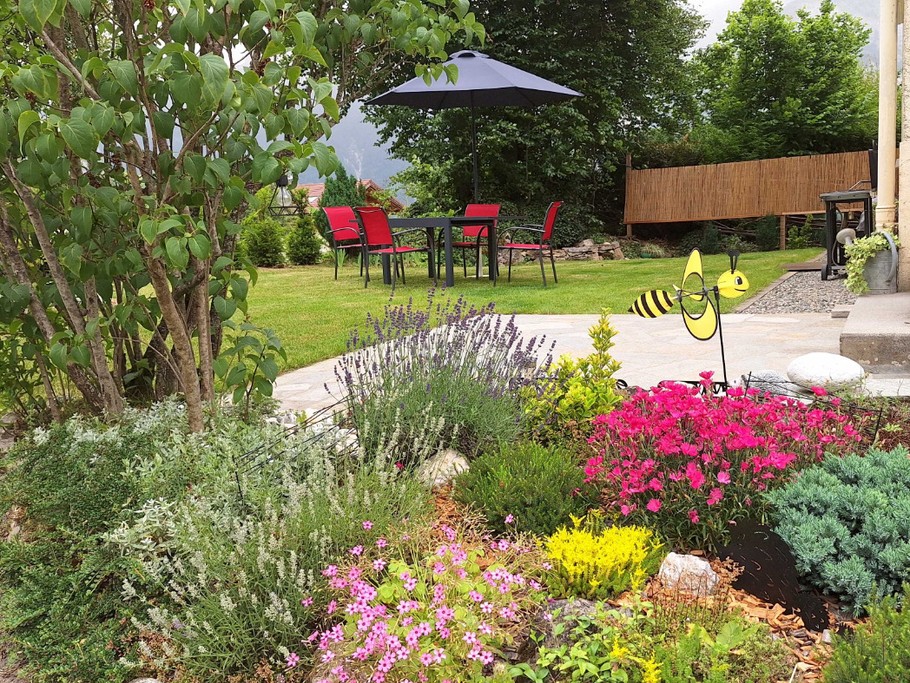 Espace vert privatif, salon de jardin, Barbecue à gaz