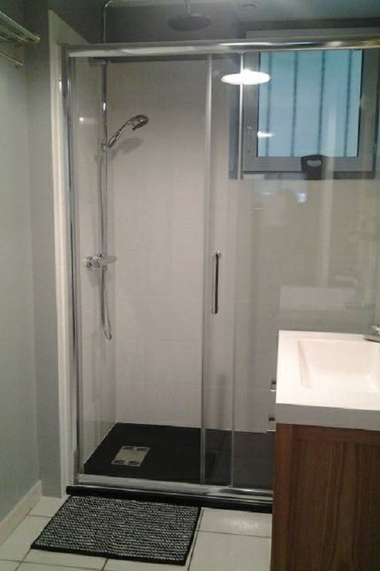 la salle de bains douche à l'italienne