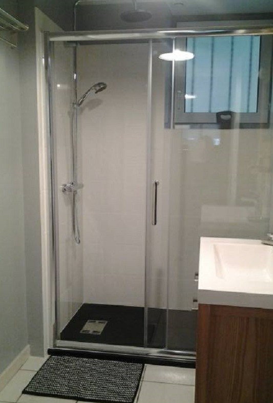 la salle de bains douche à l'italienne