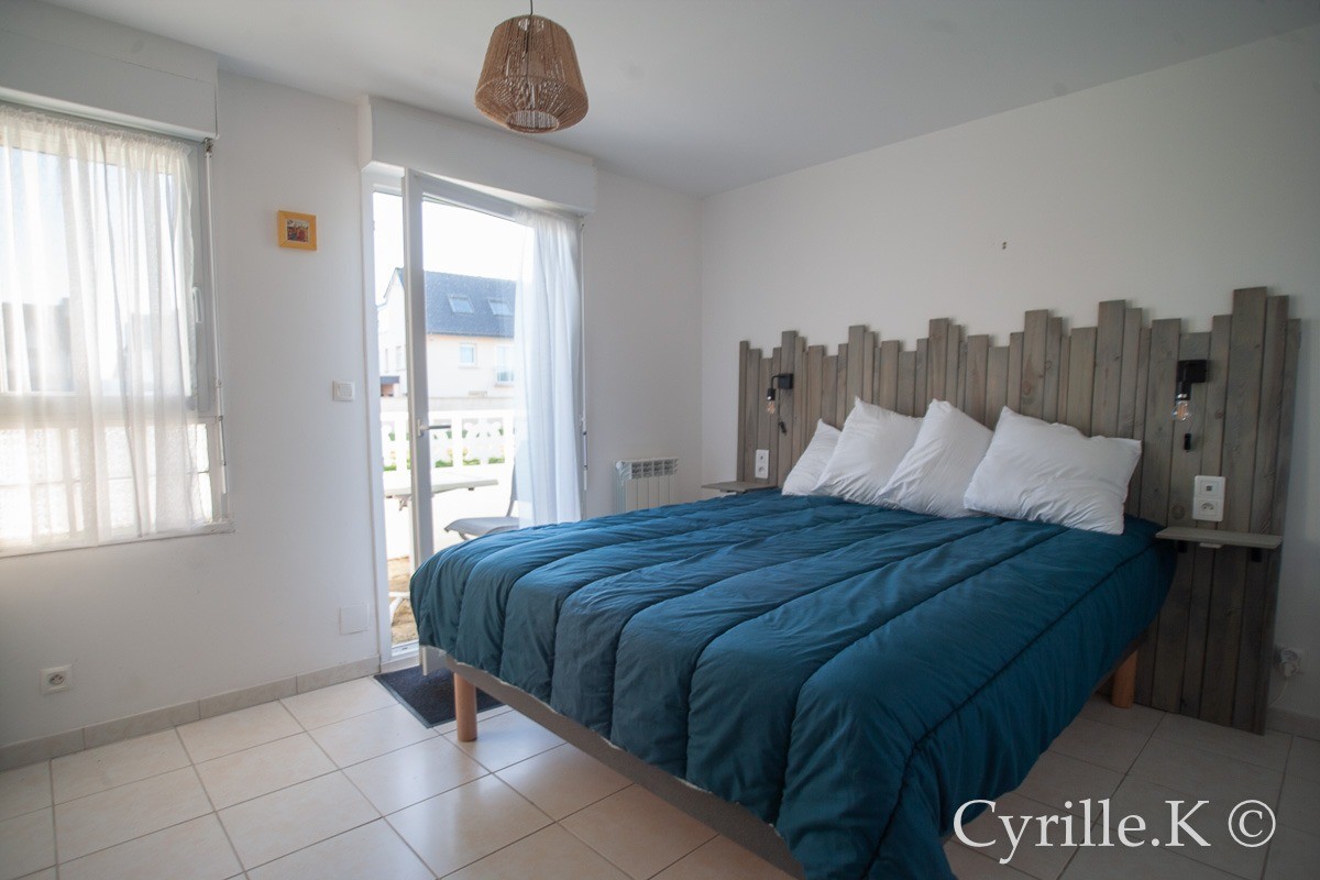 Ground floor - Bedroom with 160 cm bed