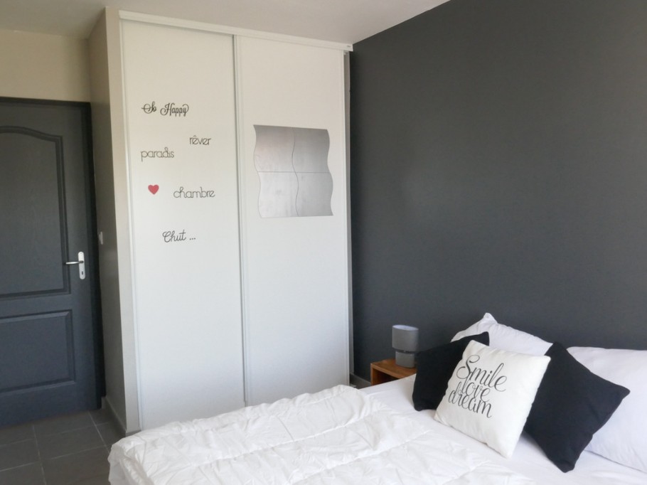 Bedroom 1 with a double bed (140cm)