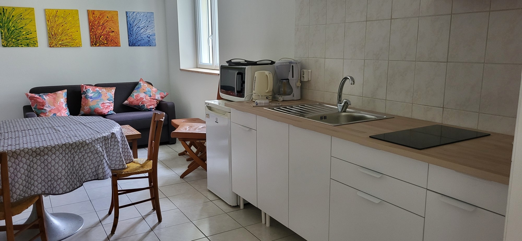 Gîte Pioch de Crapis à  Terre de Bancalié entre Albi et Réalmont - Coin salon /cuisine