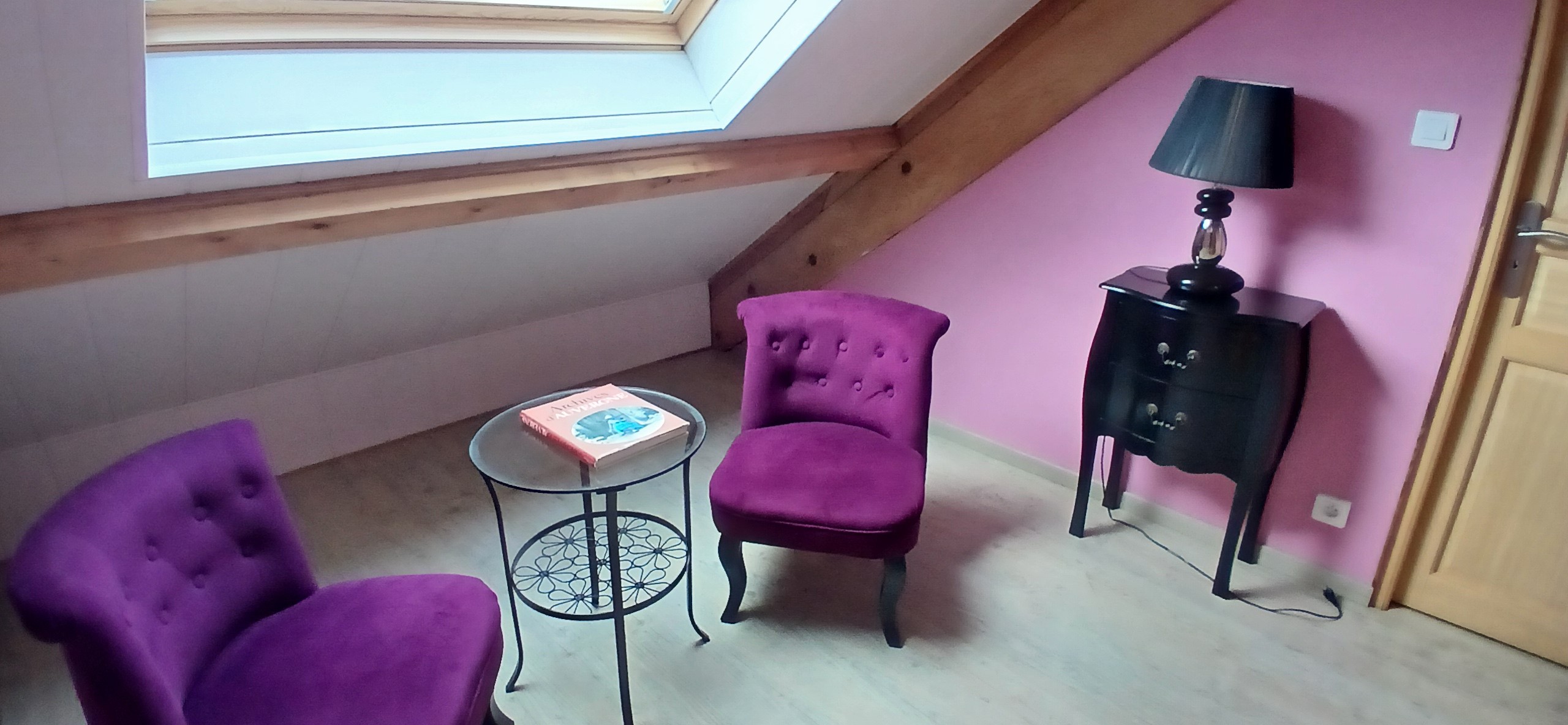 Aloreedubois, gîte 6 pers., Saint Ours les Roches, Puy de Dôme, Coin lecture