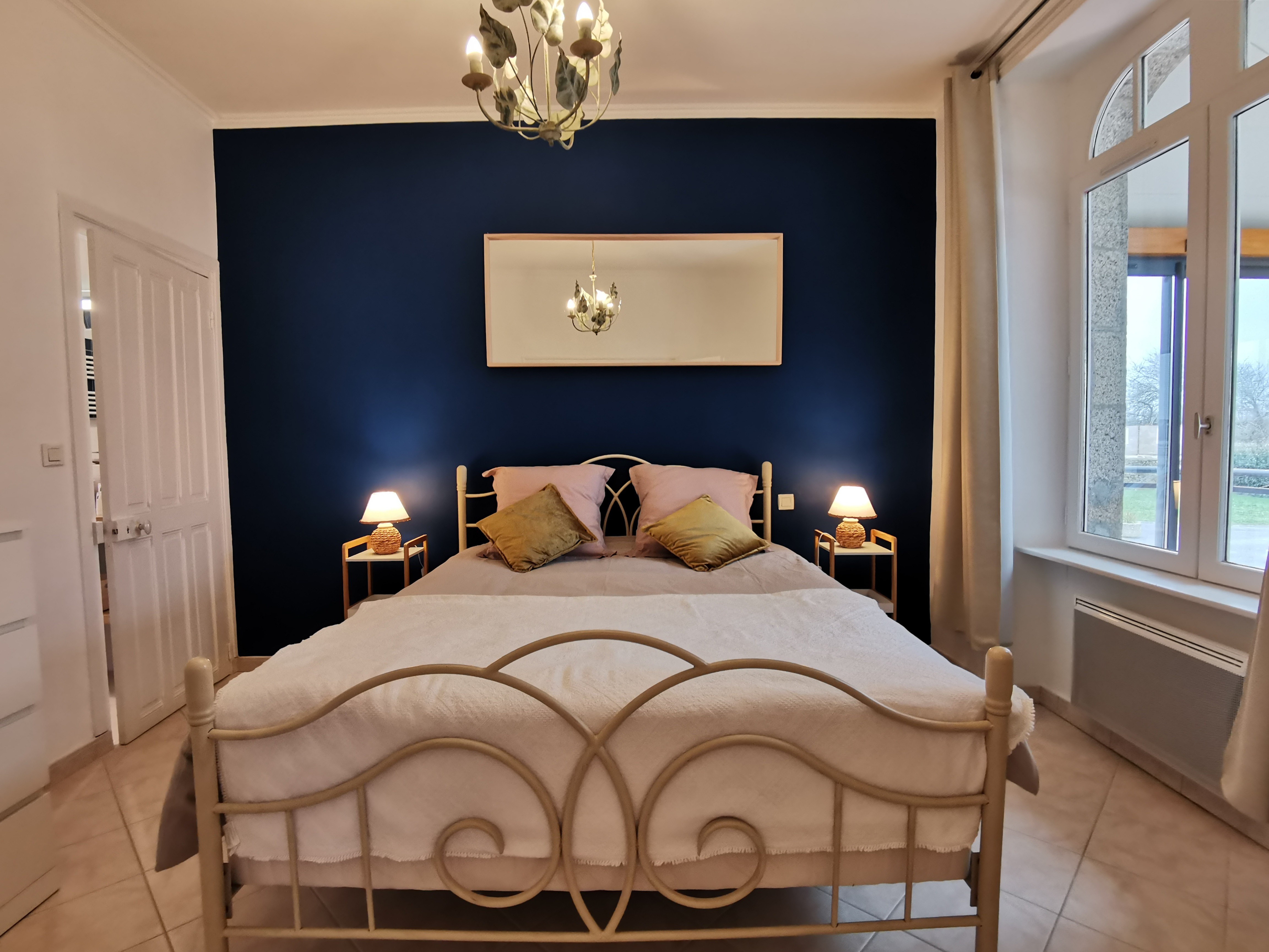 Chambre 1 "Royale" communicante avec une salle d'eau