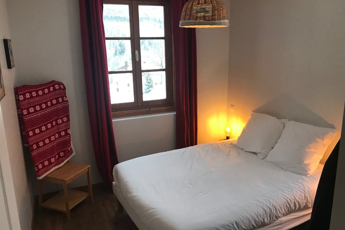 Chambre 2, 1 grand lit