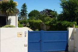 Propriété close et sécurisée ( l'entrée)