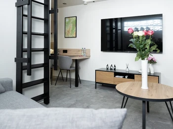 Salon - Studios Belross Le Saphir