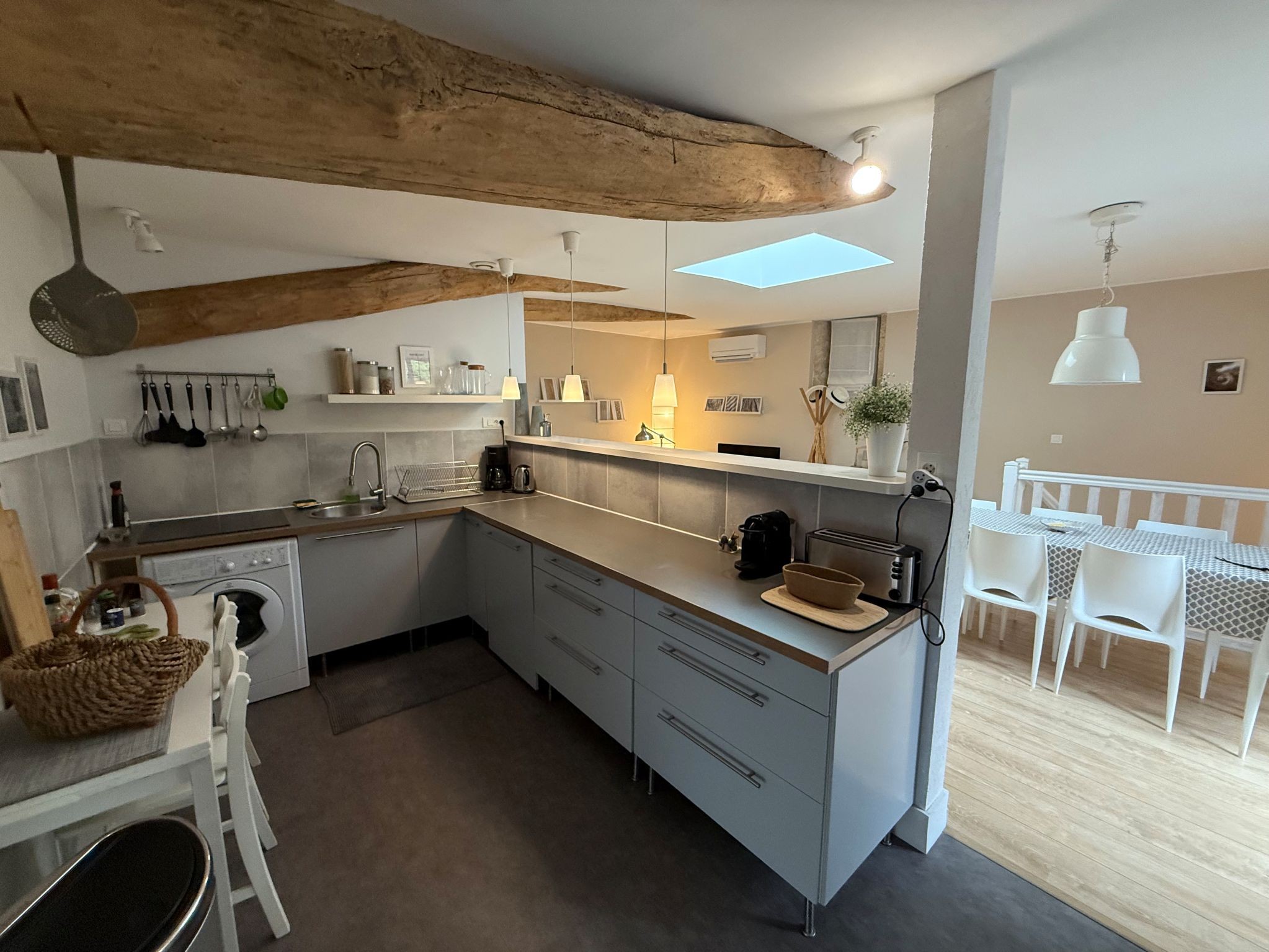 Le gîte Les Jasmins, avec piscine privée à Courcouyac, Haux en Gironde