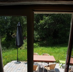 Cuisine donnant sur la terrasse.