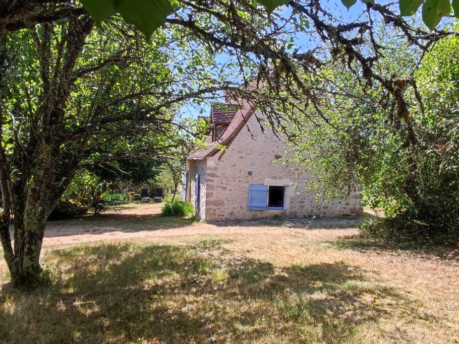 Façade est - Looking at the house from east