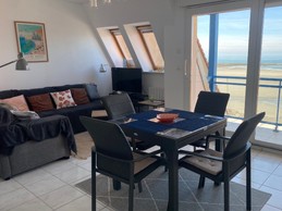 pièce principale salon et cuisine et balcon sans vis à vis