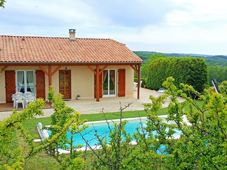 Vue extérieure piscine