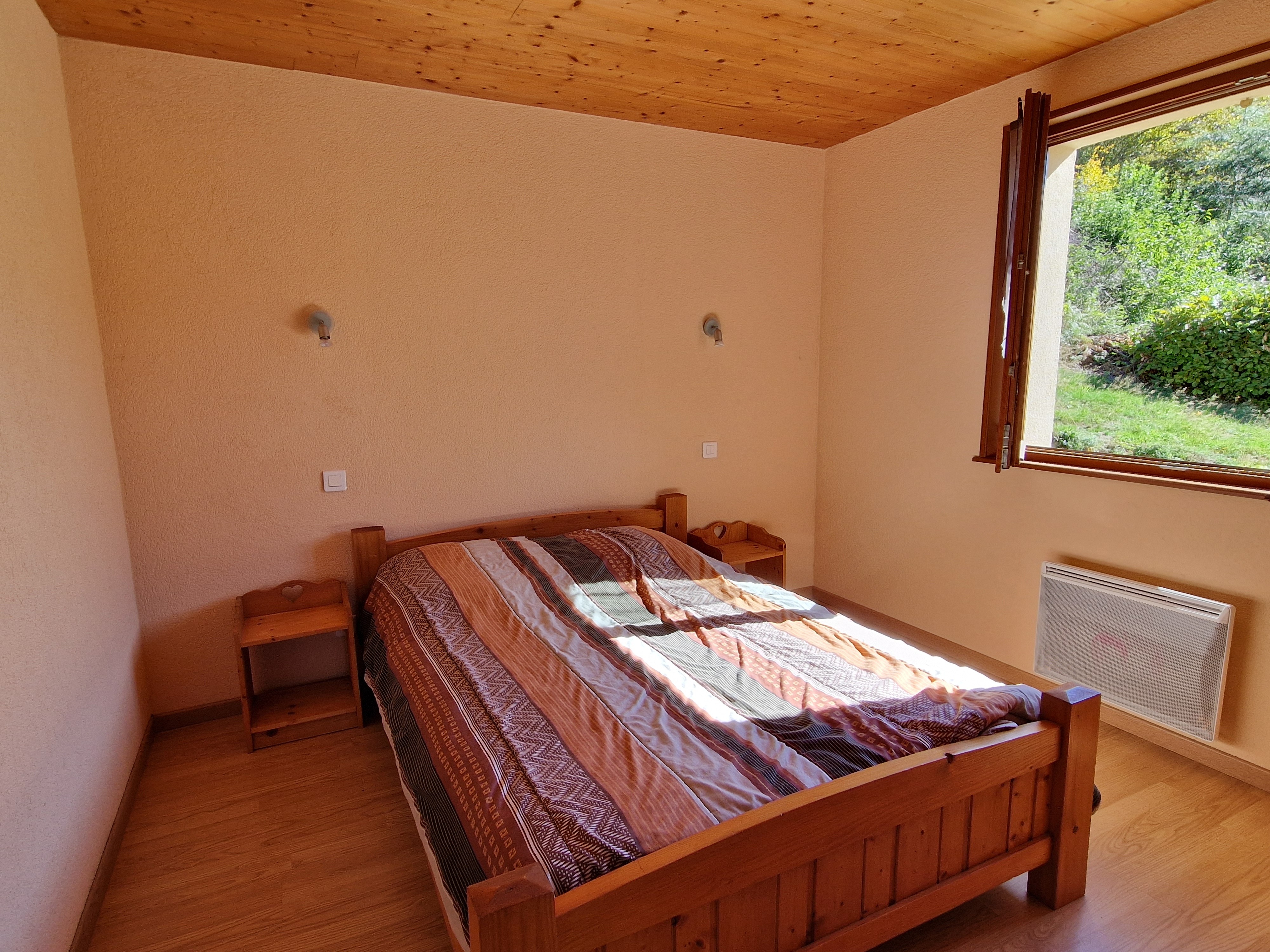 Ground Floor Room - Gentiane Holiday Cottage