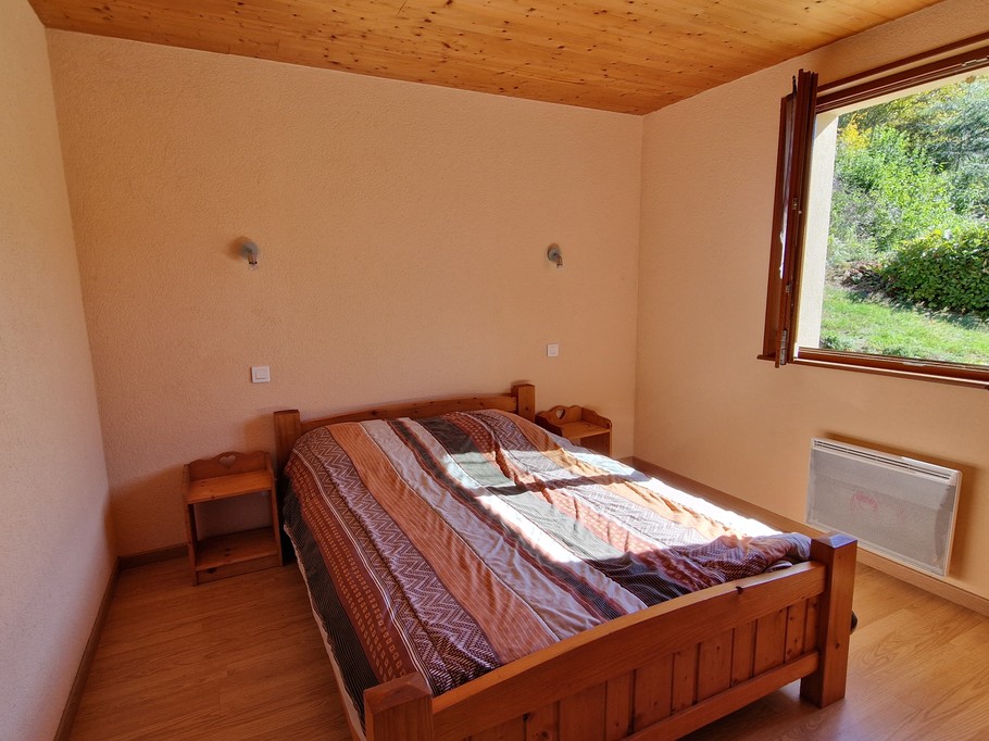 Ground Floor Room - Gentiane Holiday Cottage
