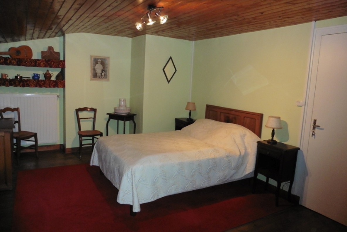 Chambre étage lit 140