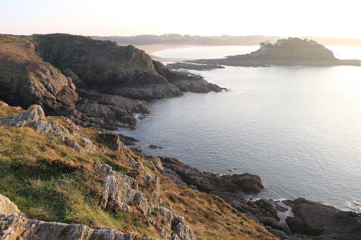 Fort Duguesclin depuis le GR 34