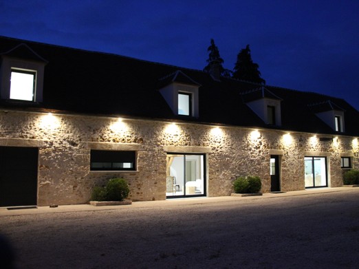 Gite en nocturne entre terres et vignes à Chatillon sur Morin