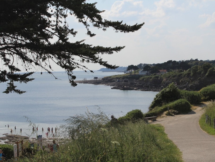 chemin des douaniers et plage de la Joselière