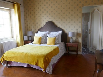 La chambre Petit Tonnerre au 2ème étage de la tour du logis