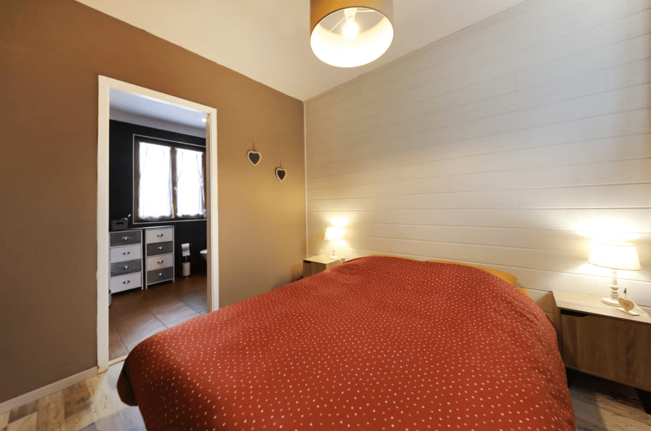 Chambre - Gîte Le Saut du Cerf à Gérardmer, vue lac, proche pistes de ski, terrasse