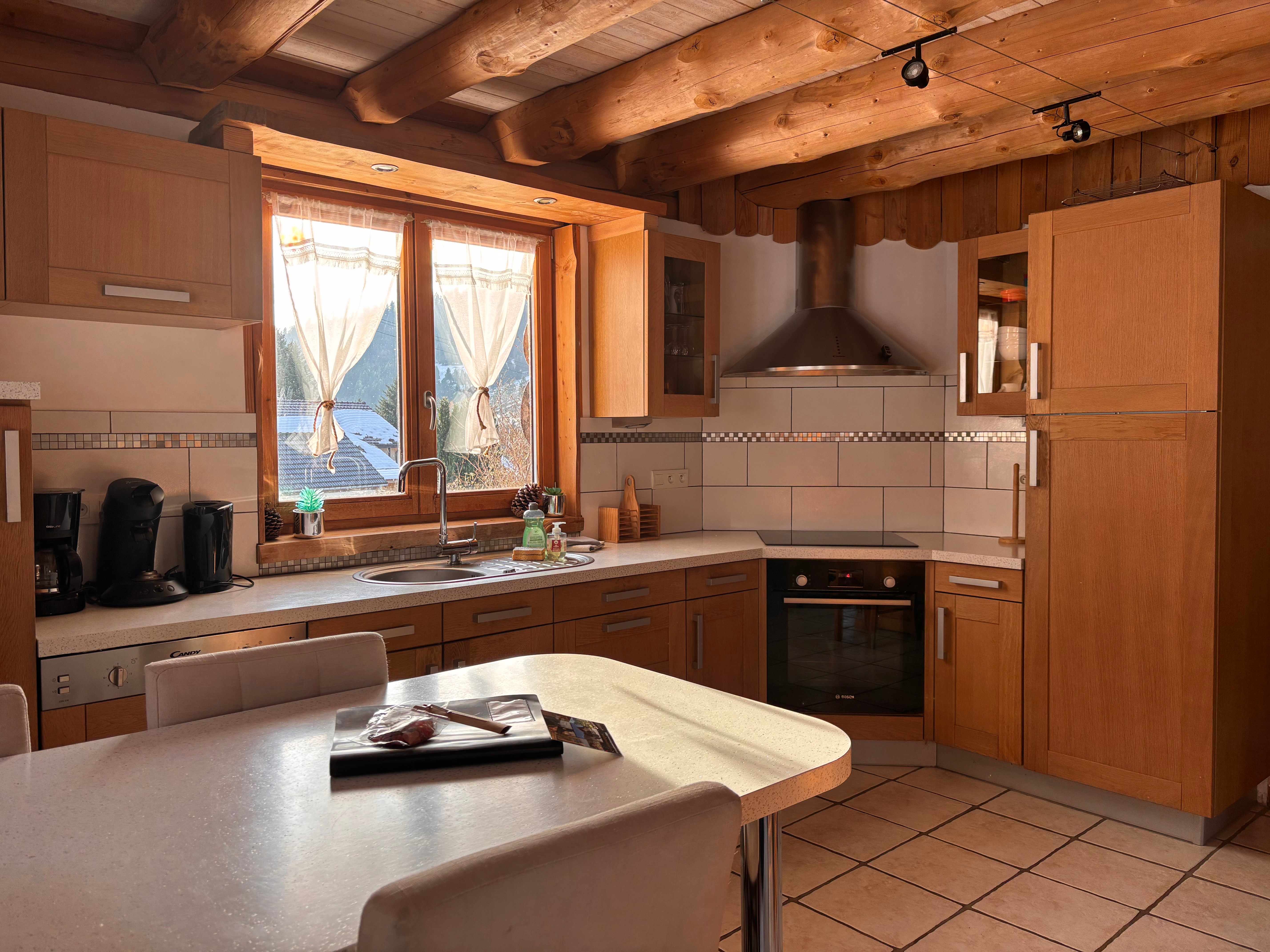 Cuisine ouverte  - Le Chalet en rondins, La Bresse