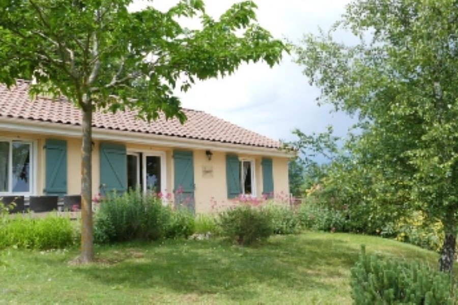 Jardin Village de Gîtes Les Collines d'Eyvigues Salignac Eyvigues 24580 Clévacances