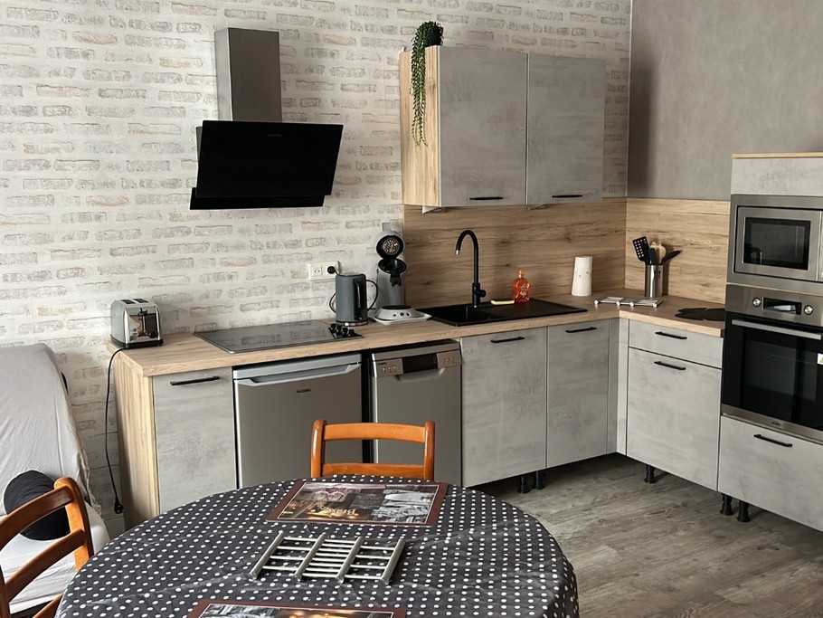 Cuisine ouverte sur salon/ séjour - Appartement Domaine du Hêtre proche des Thermes