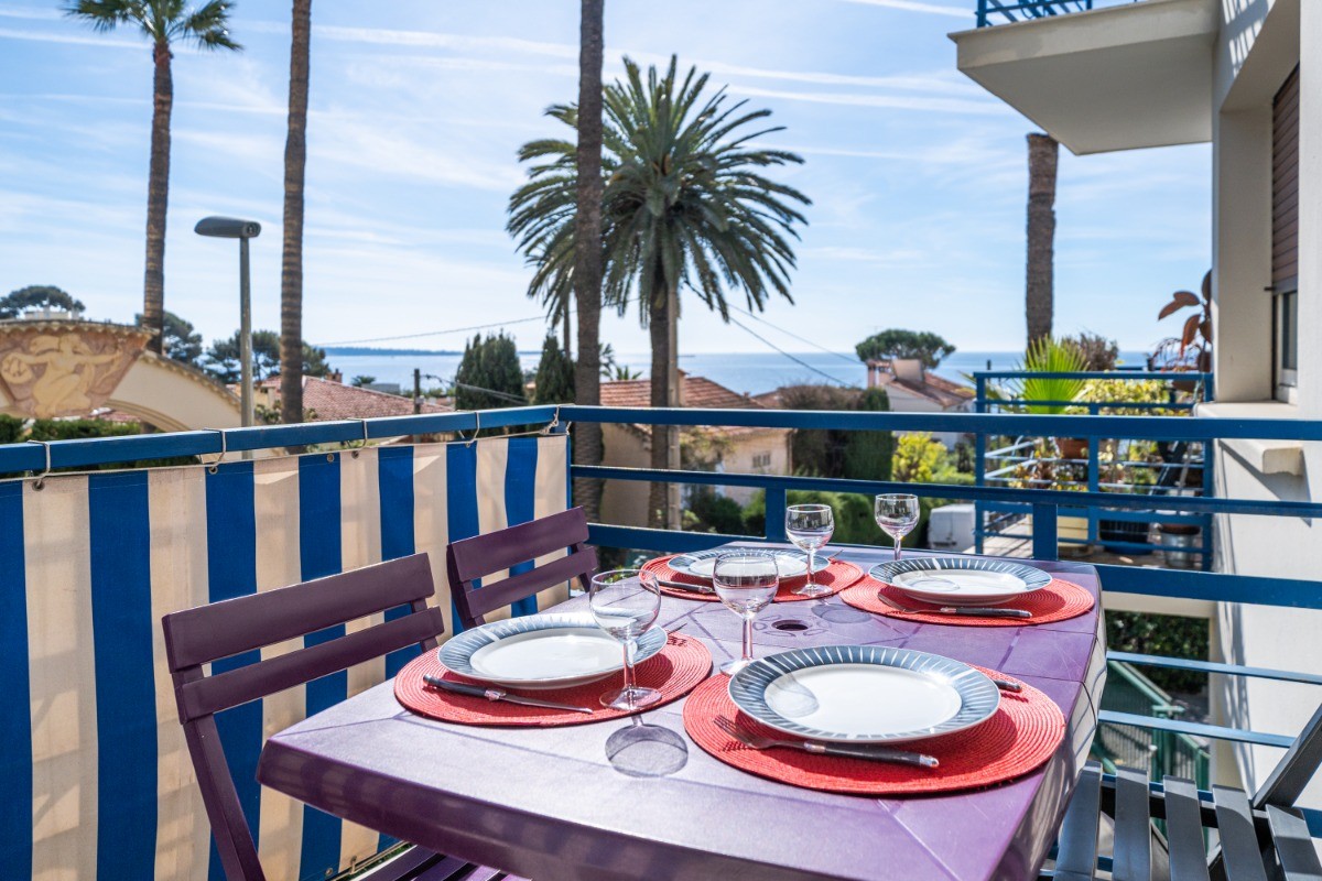 Cannes les Pins - Balcon vue mer