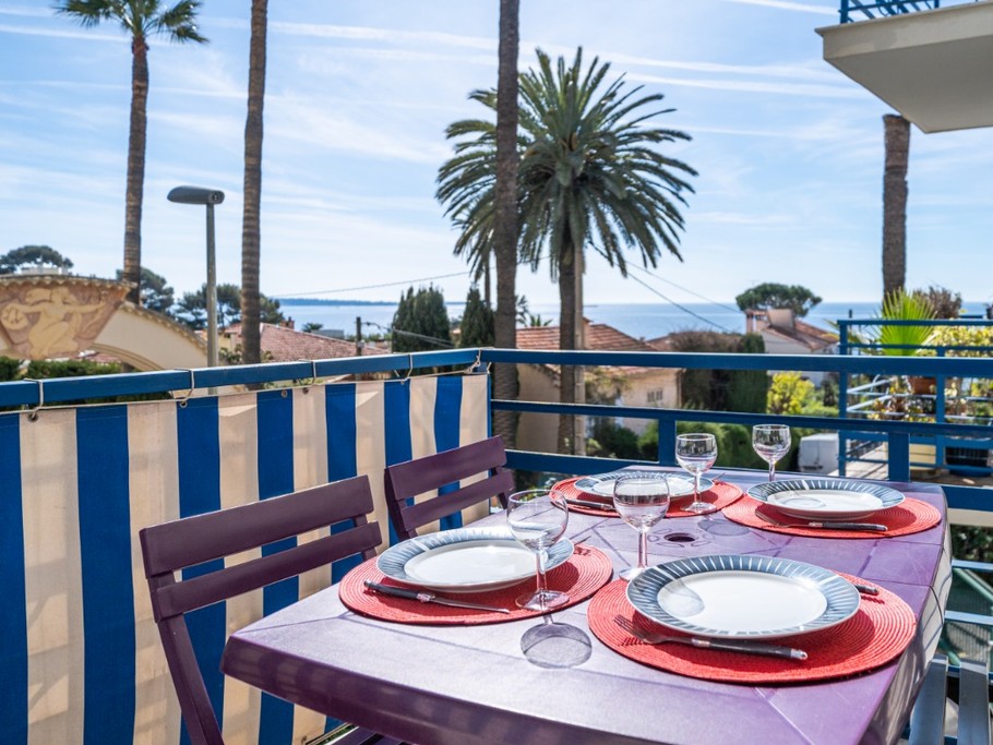 Cannes les Pins - Balcon vue mer