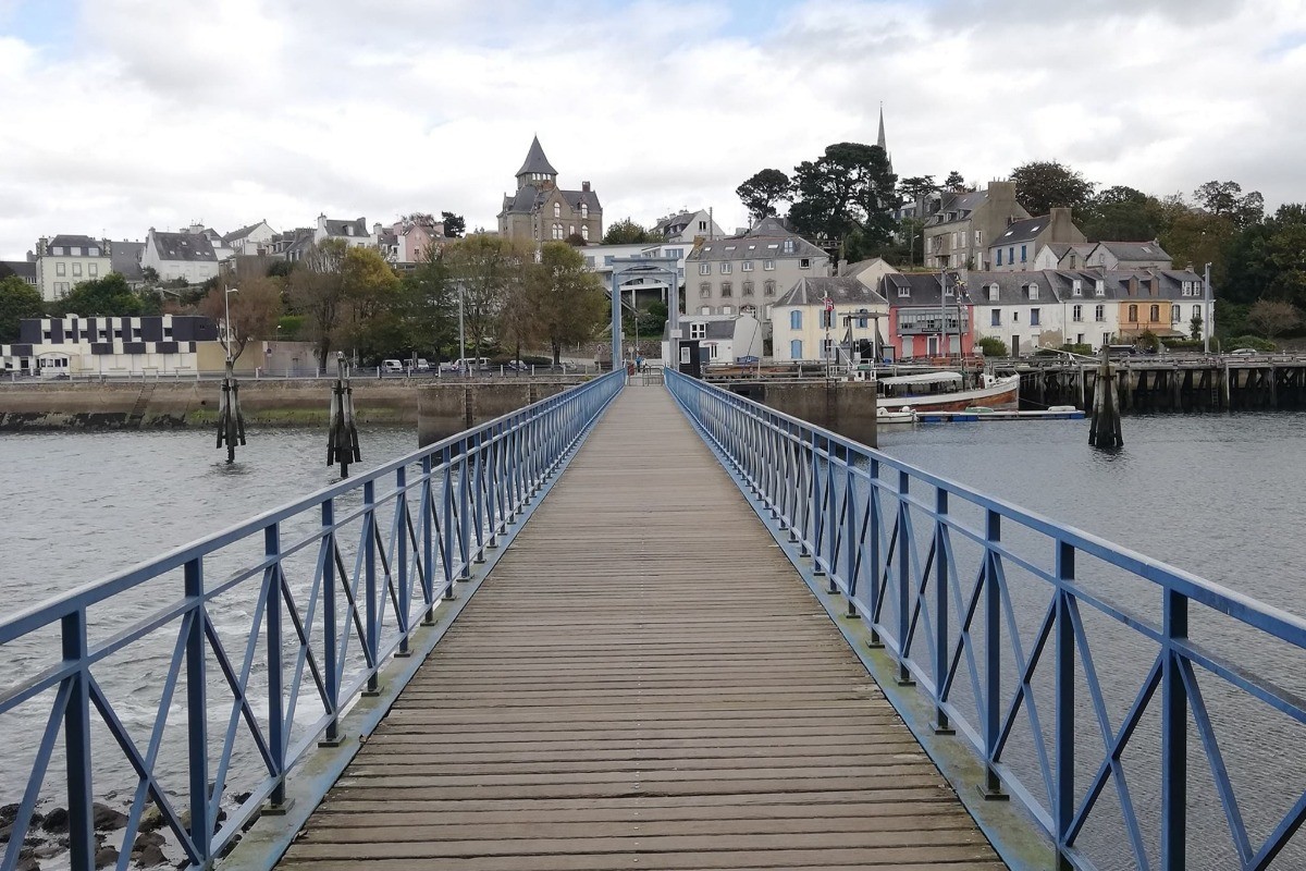 La passerelle Jean Marin entre Tréboul et Douarnenez