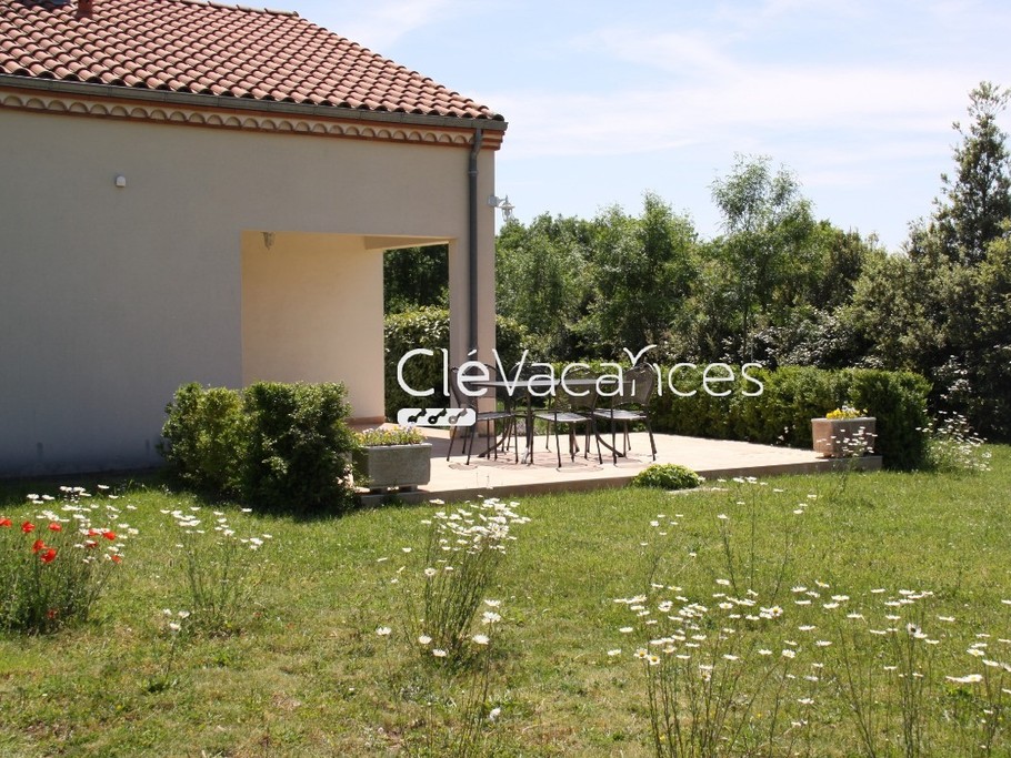 Terrasse nord en partie couverte