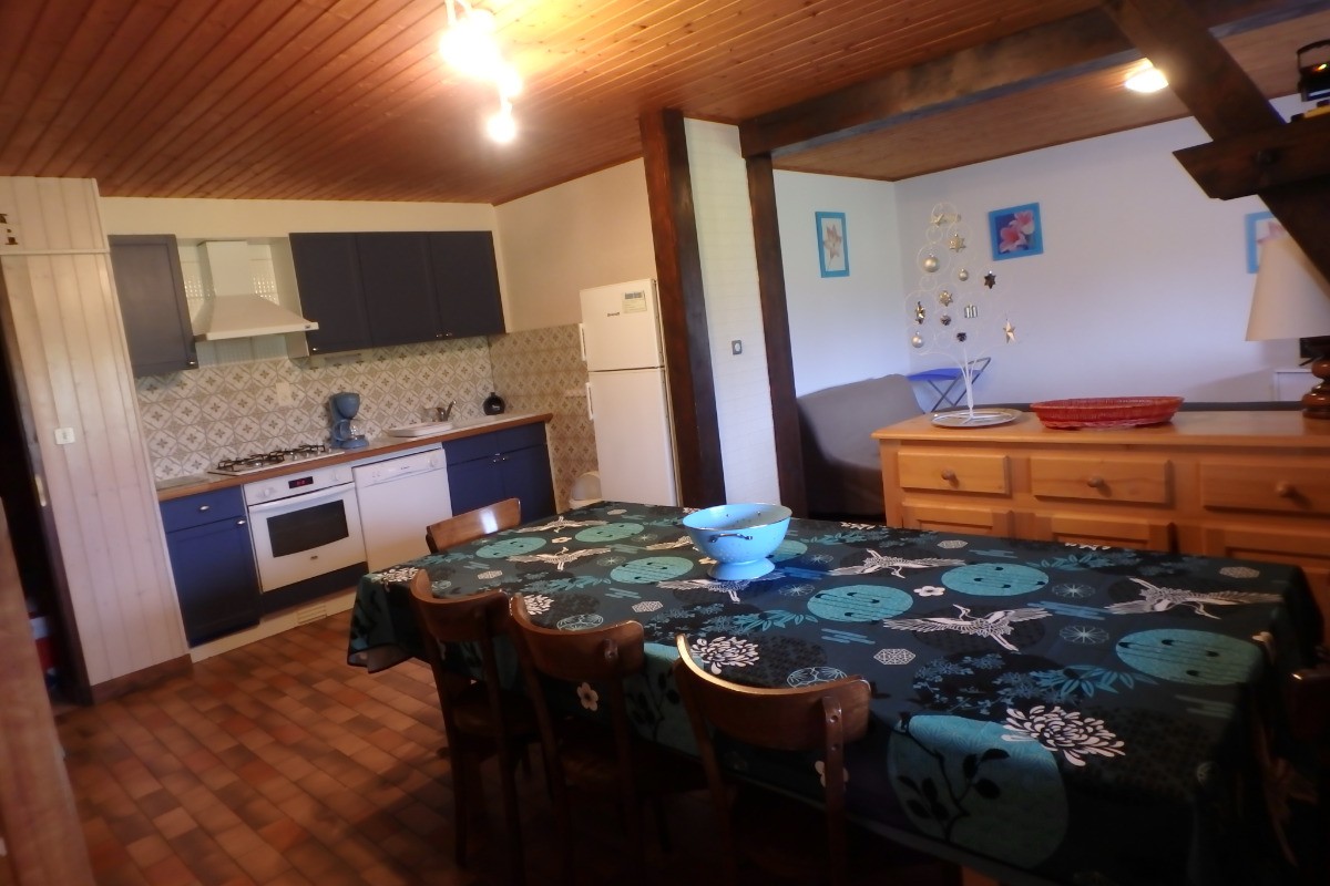appartement pour 6 personnes avec 2 chambres, séjour salon , coin cuisine